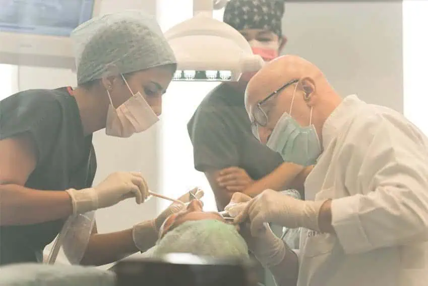 Acıbadem Bodrum Hastanesi Ağız ve Diş Sağlığı Kliniği -3