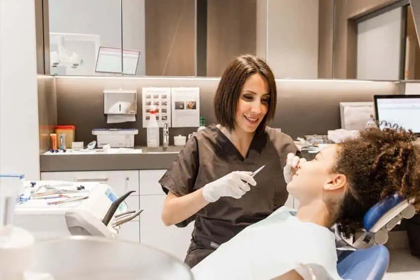 Acıbadem Altunizade Hastanesi Ağız ve Diş Sağlığı Kliniği-10