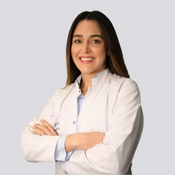 Dr.Dt.Ece-Yetiş-portre