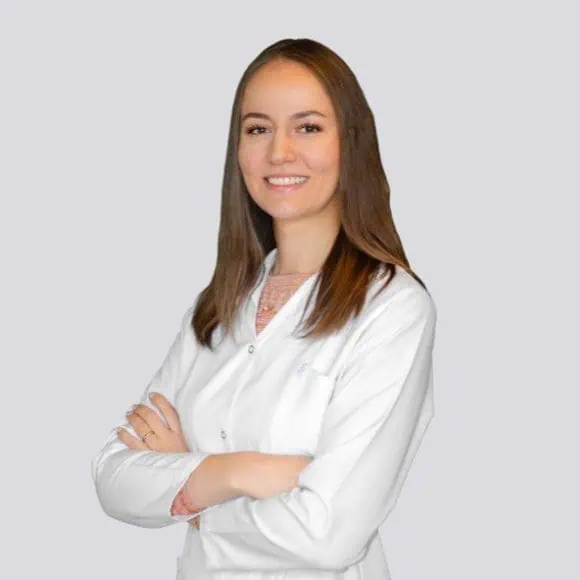 Dt. Elif Ceren Güzelel Portre